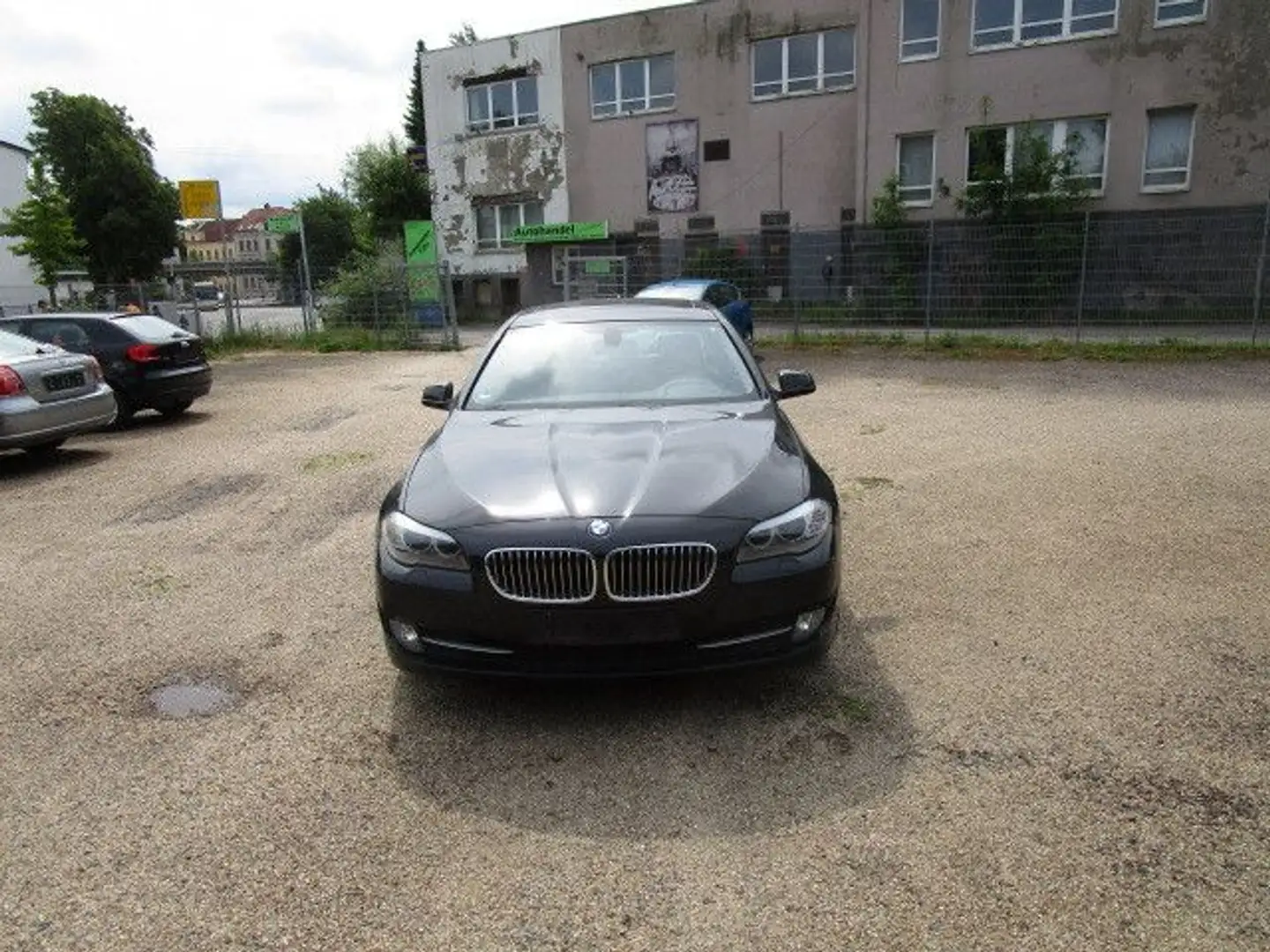 BMW 523 i Lim. 3.0 Klimaaut BiXenon Navi Leder 8xAlu Schwarz - 2