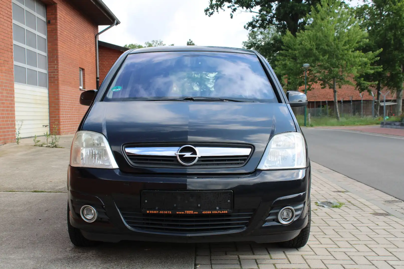 Opel Meriva Basis Schwarz - 2
