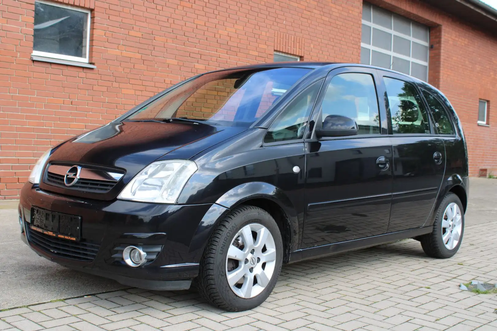 Opel Meriva Basis Schwarz - 1