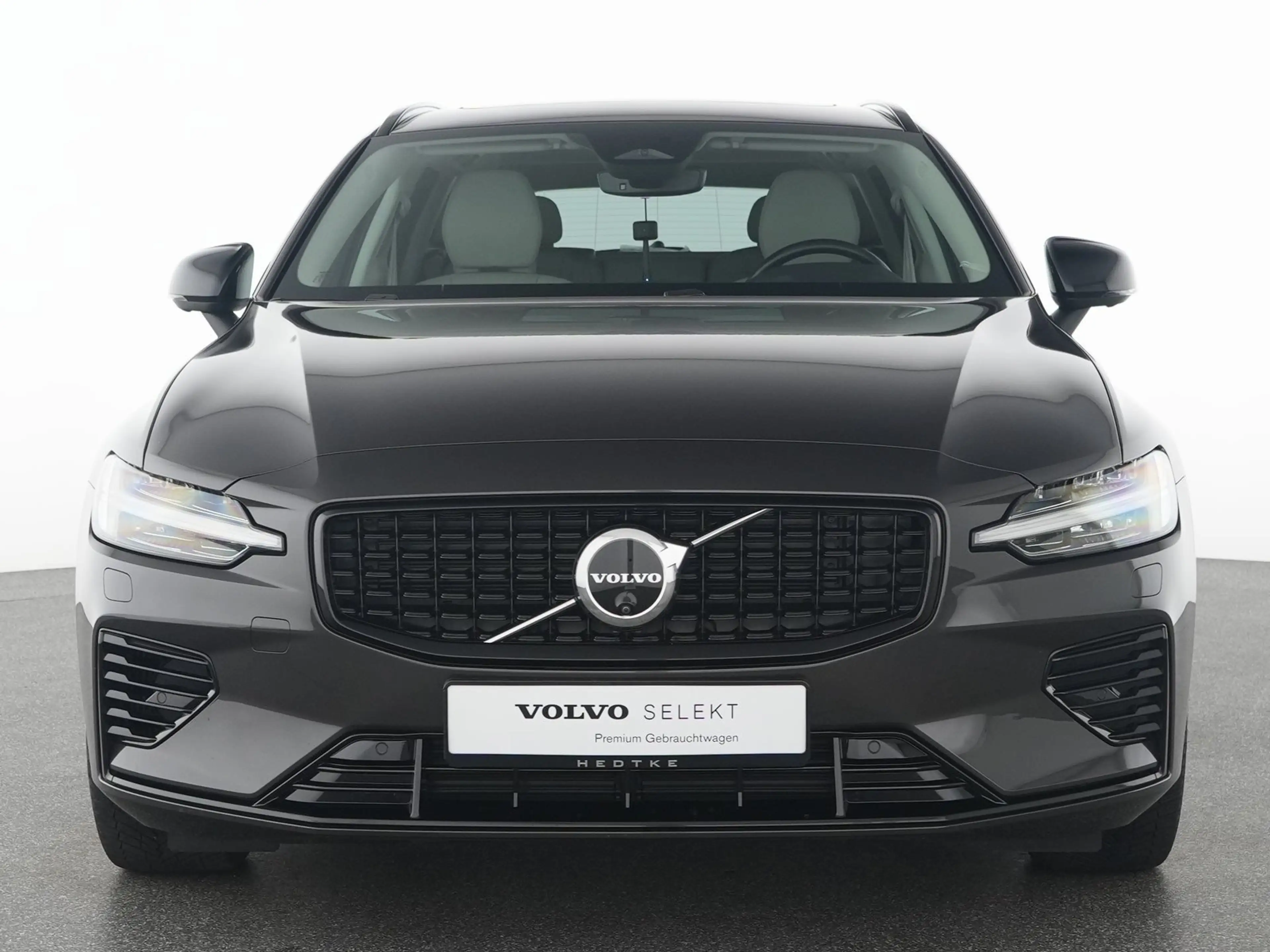 Volvo V60 T8 AWD Plus Dark GSHD*19"H&K-SOUND*360° — photo 15