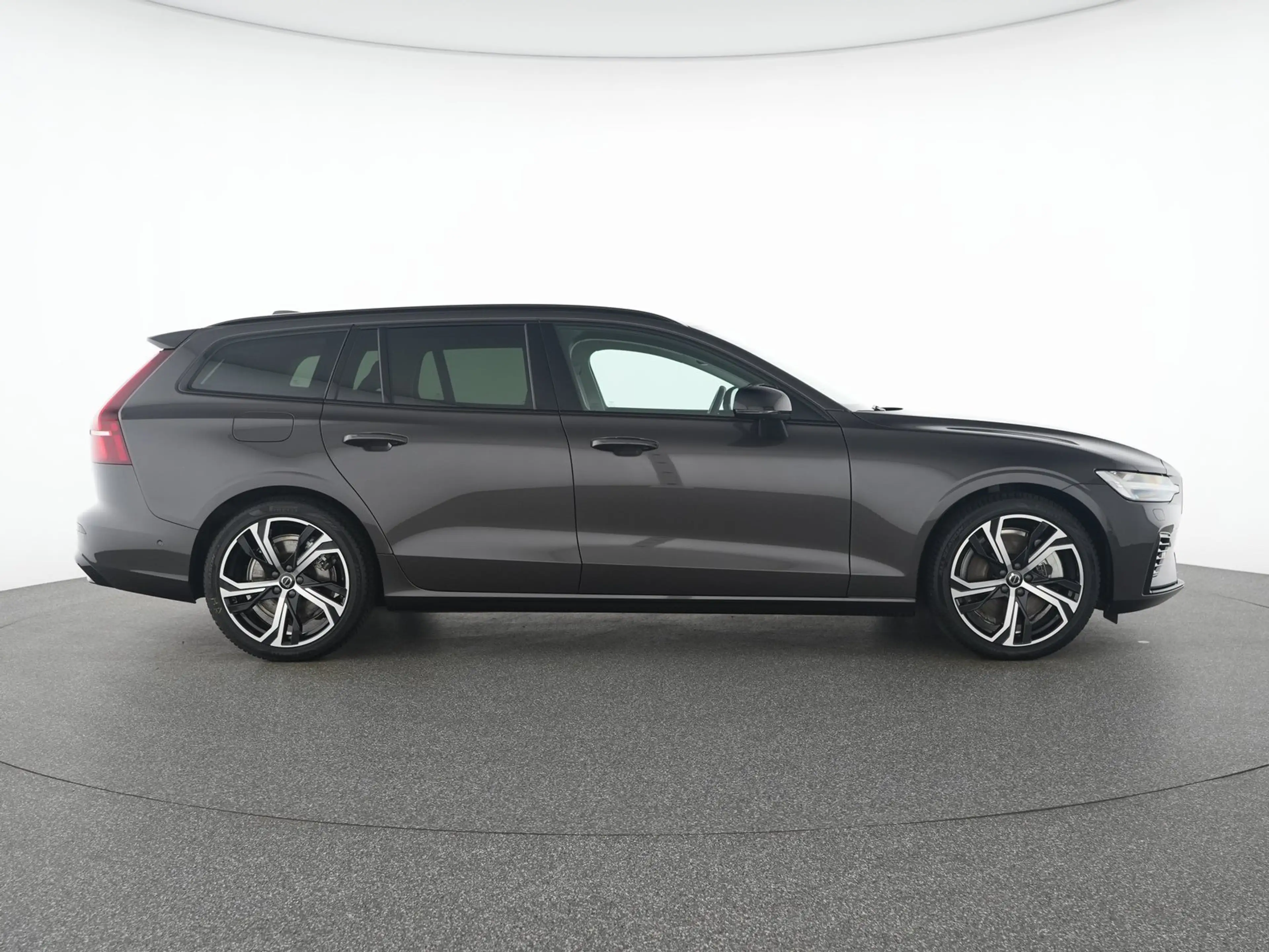 Volvo V60 T8 AWD Plus Dark GSHD*19"H&K-SOUND*360° — photo 12