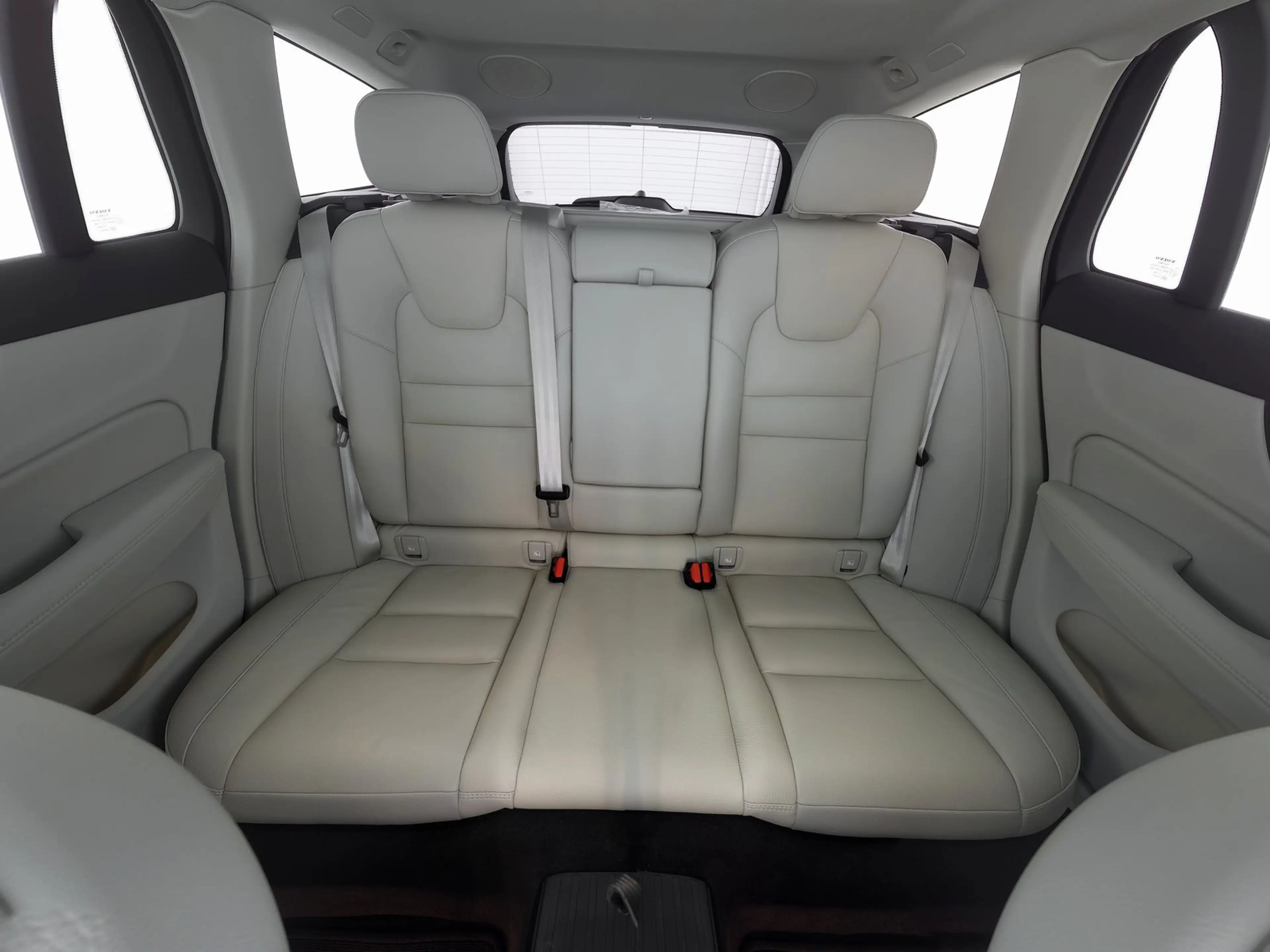 Volvo V60 T8 AWD Plus Dark GSHD*19"H&K-SOUND*360° — photo 5