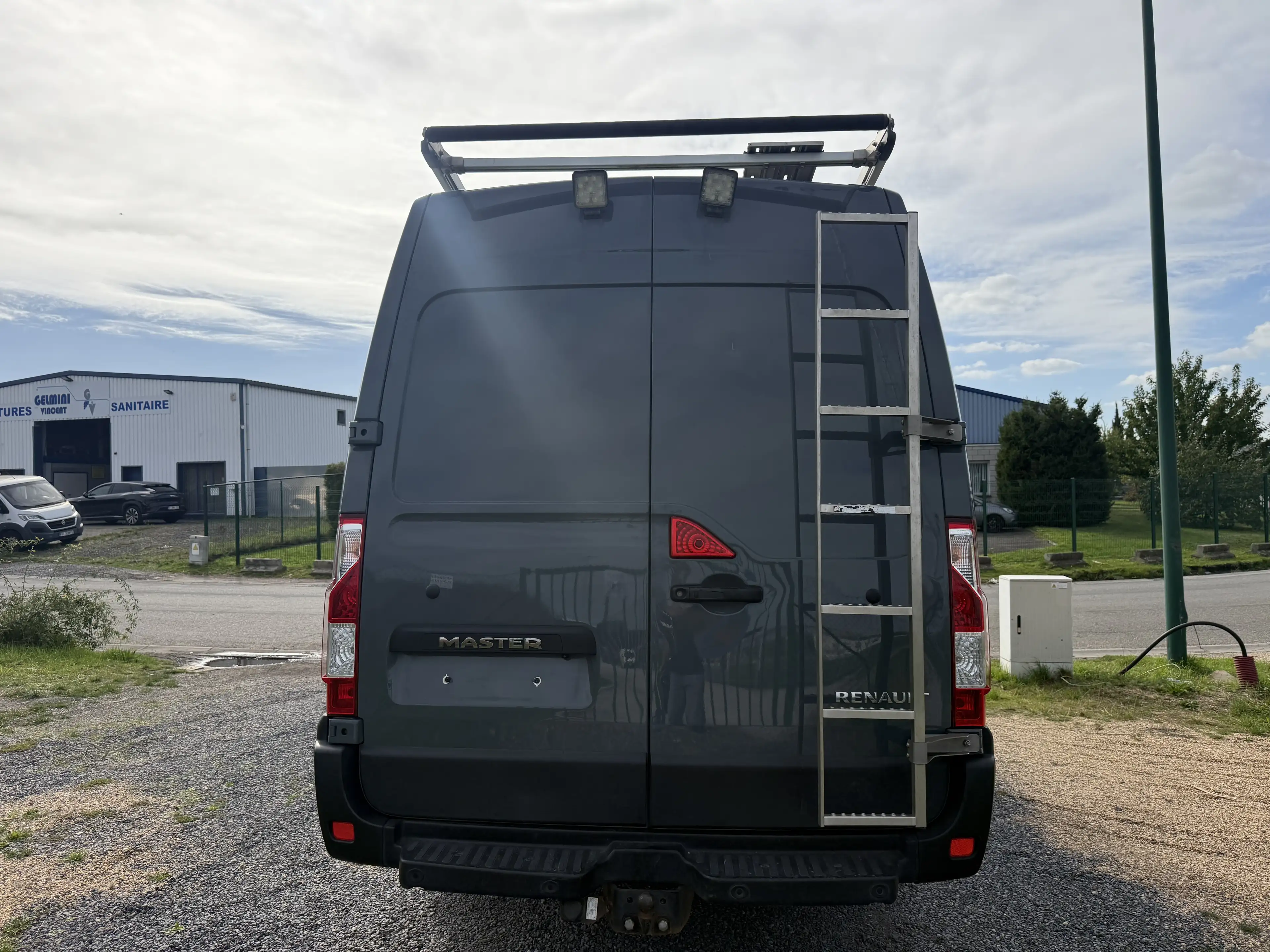 Renault Master 2.3 DCI L2 H3 -DOUBLE ESSIEUX -19000 EUROS HTVA — photo 4