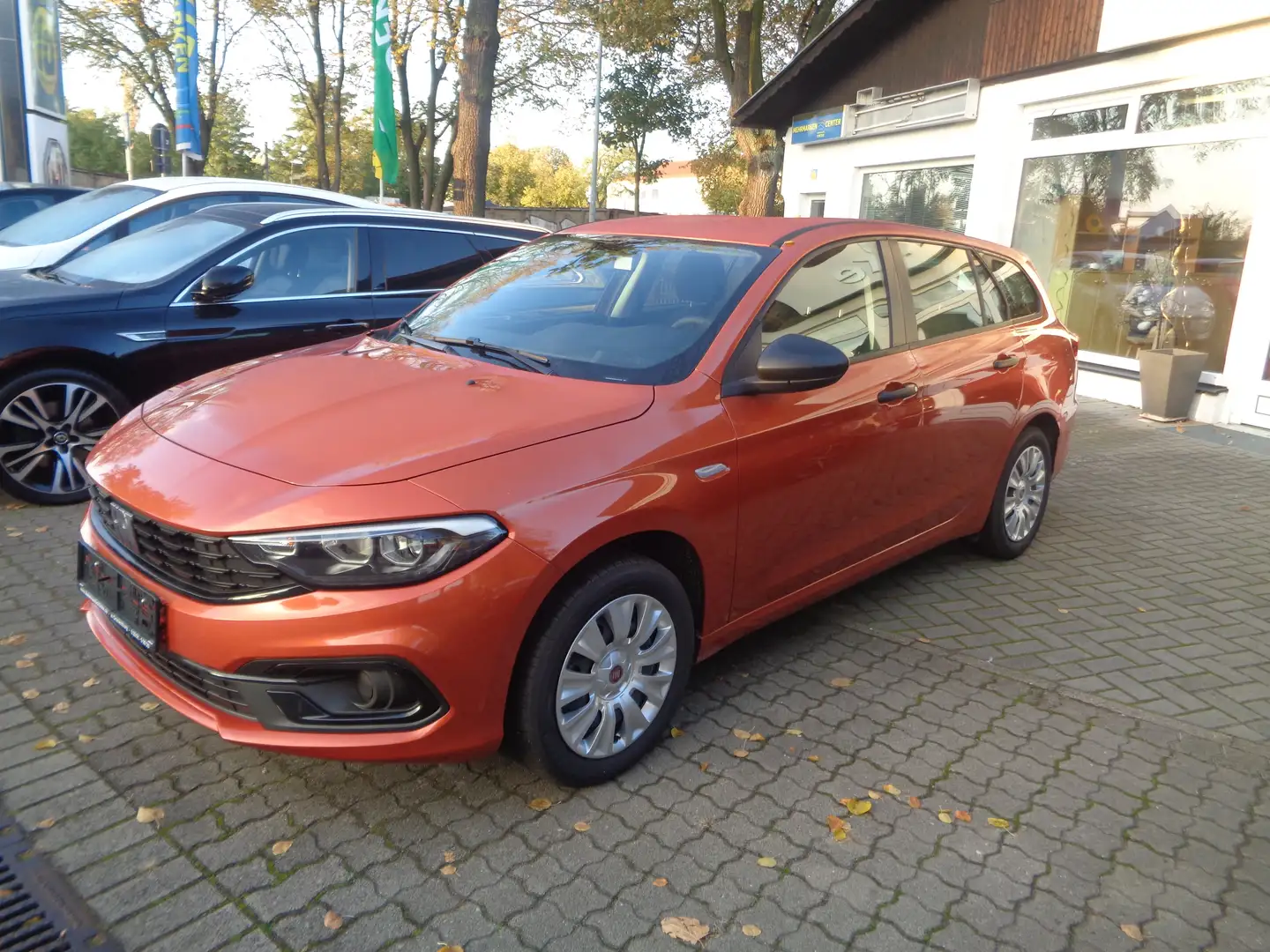 Fiat Tipo Life 1.5 AUTOMATIK KLIMA PDC DAB BT FREISPRECH TEM Orange - 2