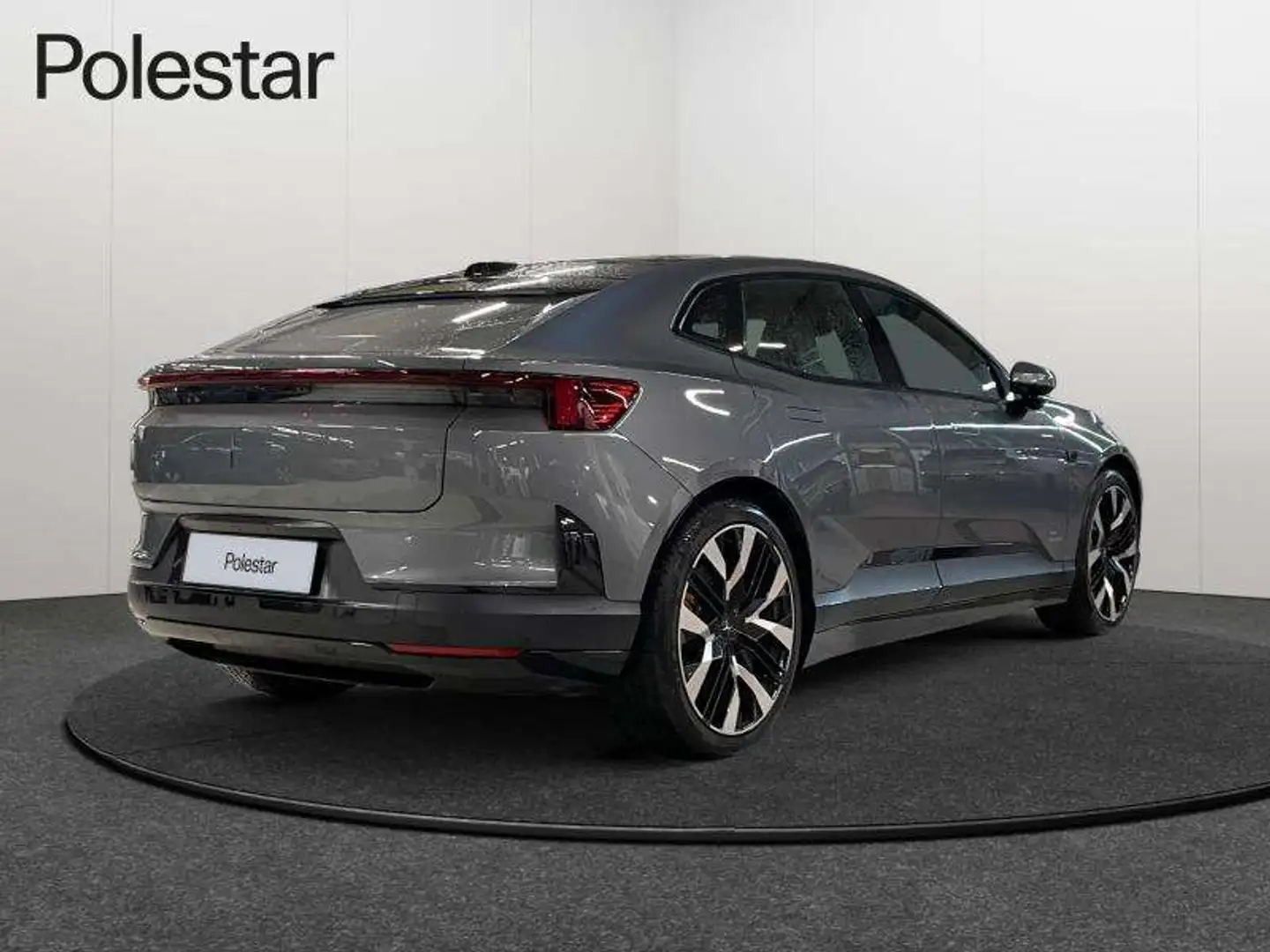 Polestar 4 Dual Performance / Pilot / Plu Gris - 2