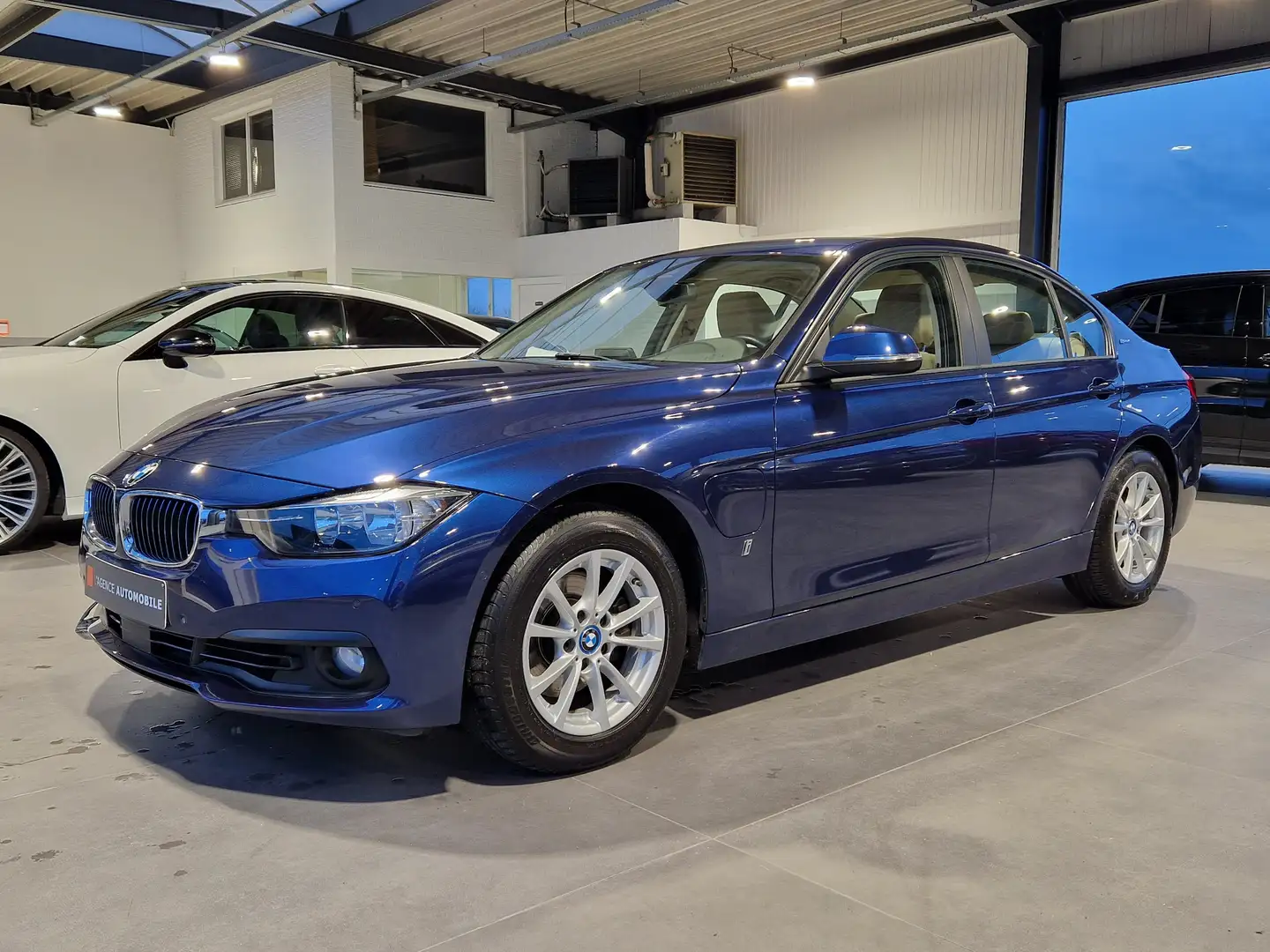 BMW 330 330eA Plug-In Hybrid - Garantie 12M Bleu - 2