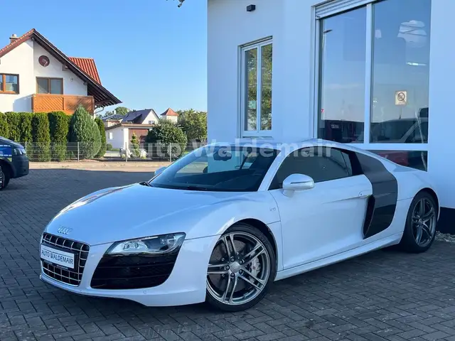 Audi Coupe 5.2 FSI quattro Carbon Alcantara Kamera