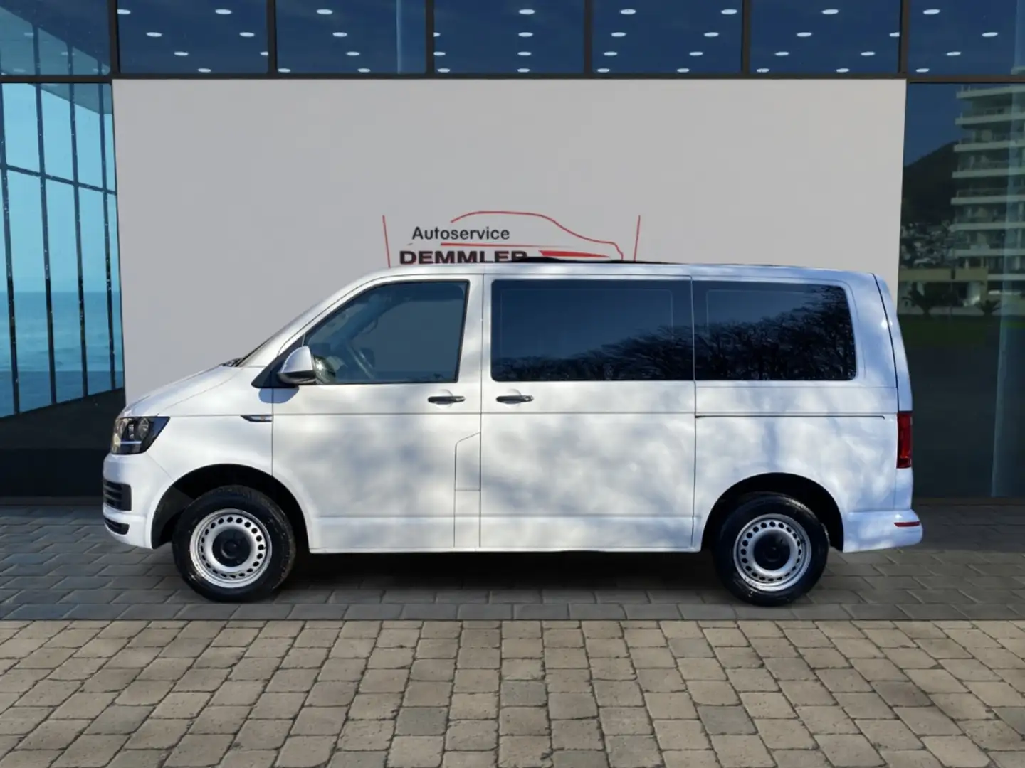 Volkswagen T6 Kombi 2.0 TDI, Klima, 2x Schiebetür, Sitzheizung, PDC Weiß - 2