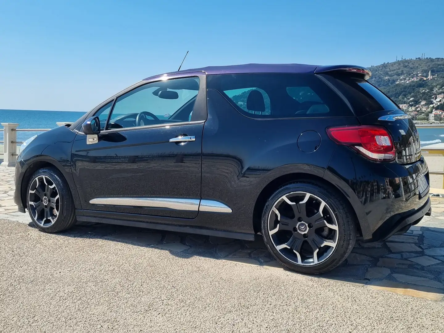 DS Automobiles DS 3 Ds 3 Cabrio Černá - 1
