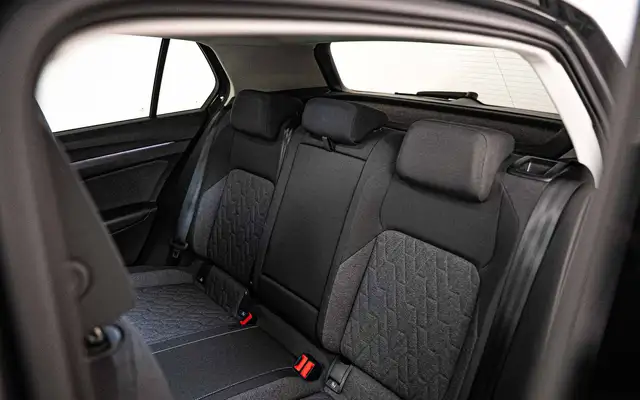 Volkswagen Golf view 7