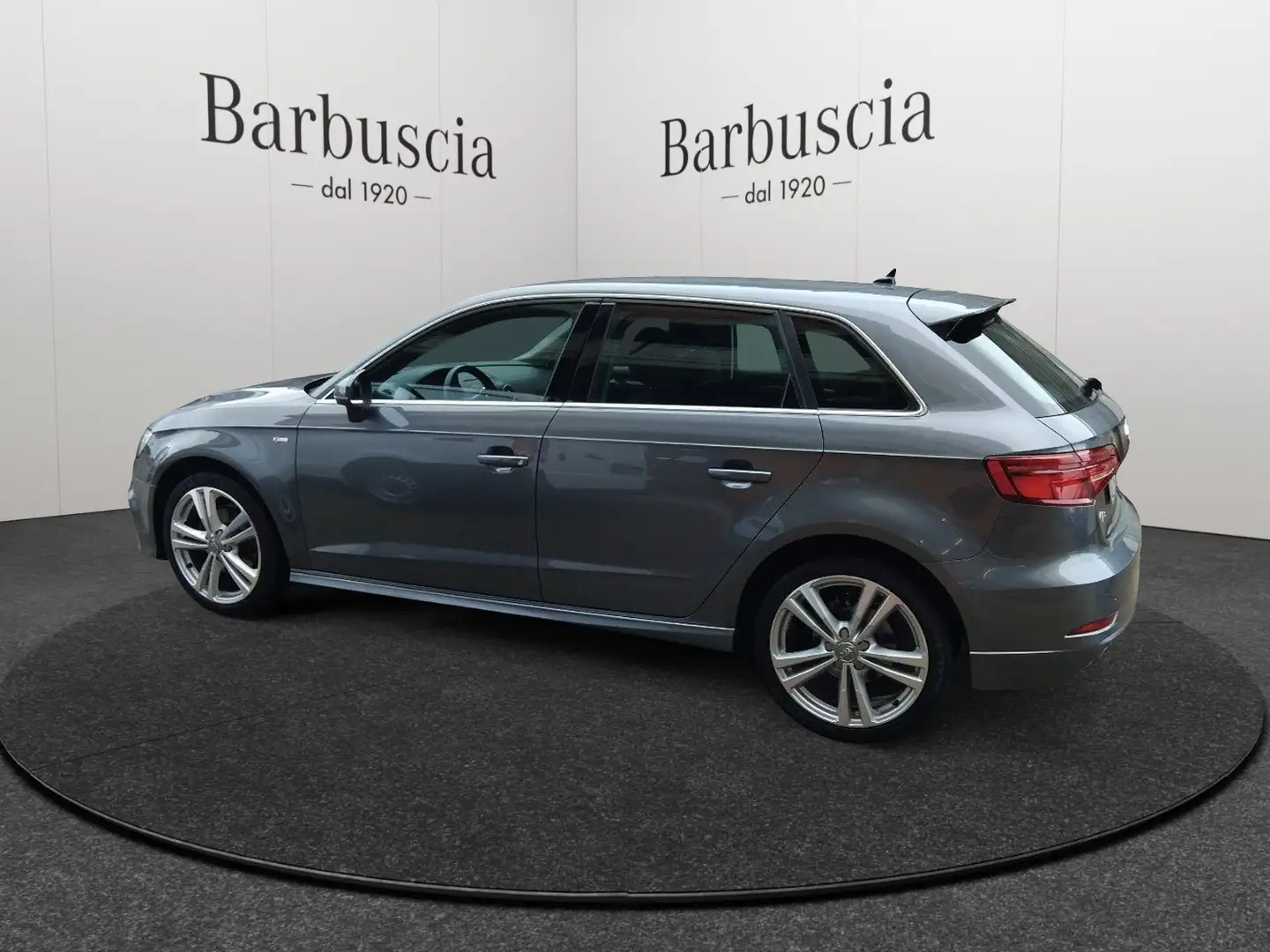 Audi A3 III 2016 Sportback - Sportback 30 1.6 tdi S-line Silber - 2