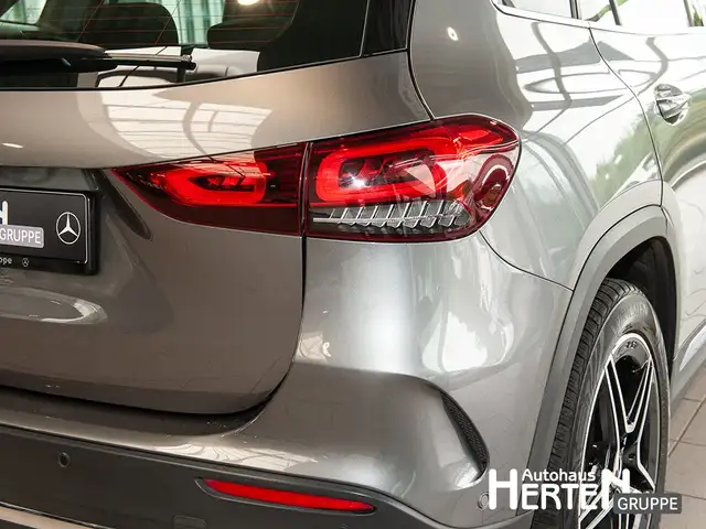 Mercedes-Benz Gla view 14
