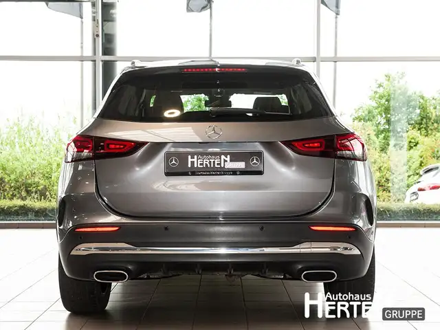 Mercedes-Benz Gla view 4