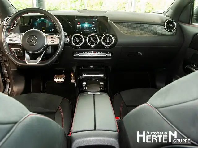 Mercedes-Benz Gla view 10
