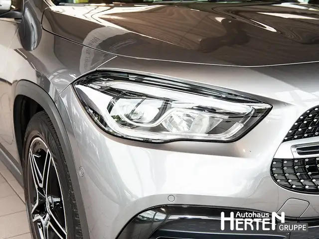 Mercedes-Benz Gla view 13