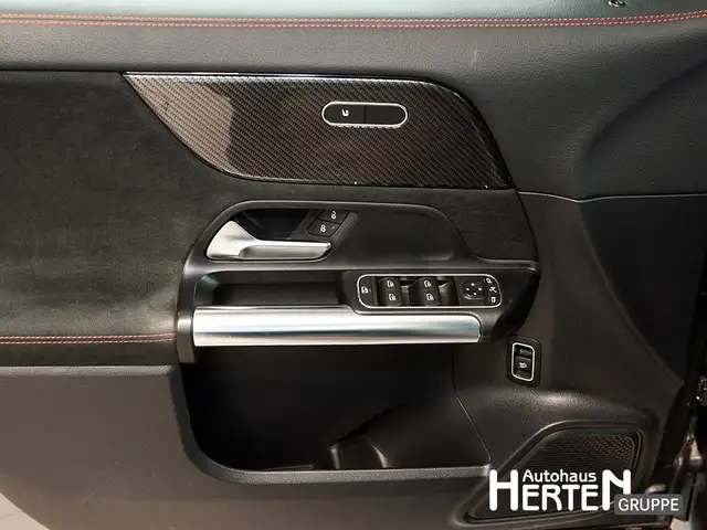 Mercedes-Benz Gla view 9