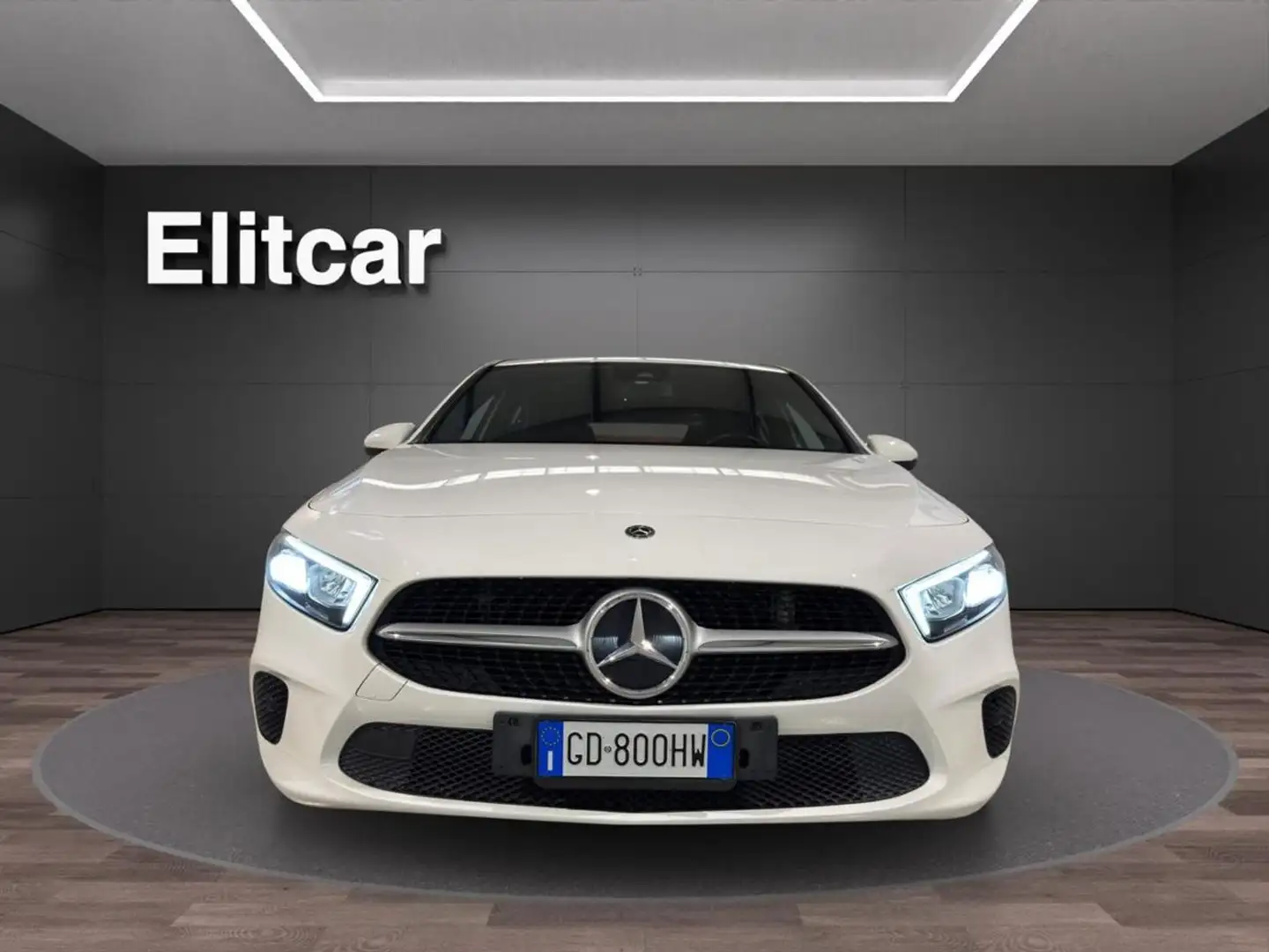 Mercedes-Benz A 180 Sport Blanc - 2