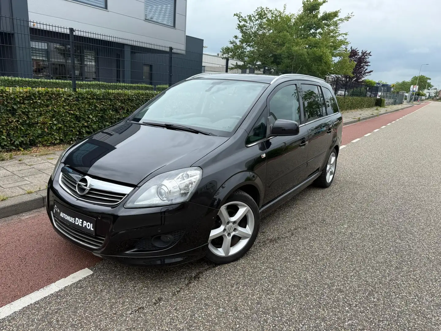 Opel Zafira 1.8 OPC Line Climate/Cruise-Control Navigatie Park Nero - 1
