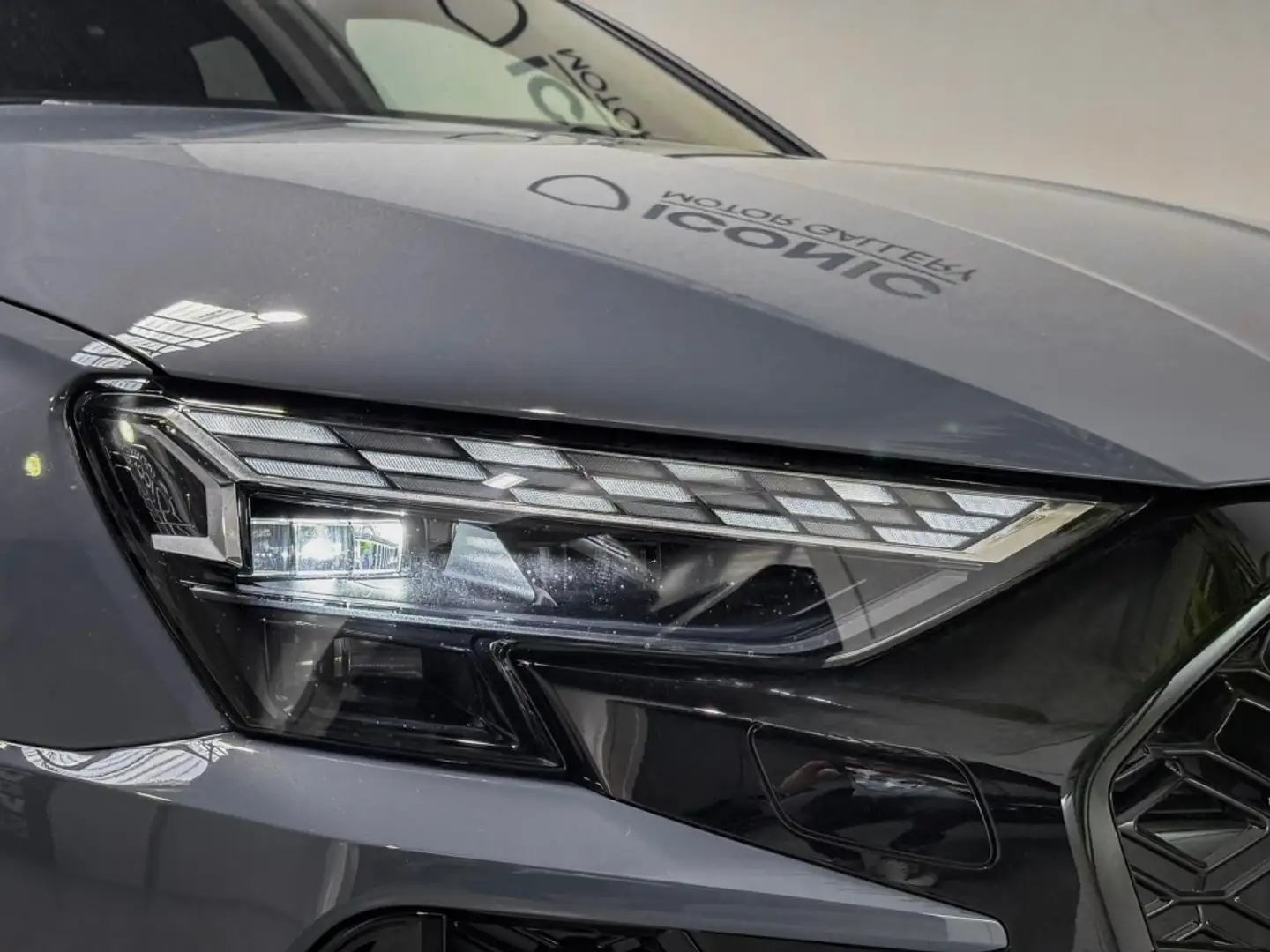 Audi RS3 Sportback quattro S tronic 294kW Gris - 2