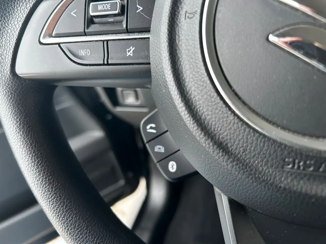 Suzuki Jimny Comfort*AllGrip*Notrad*SHZ* 24