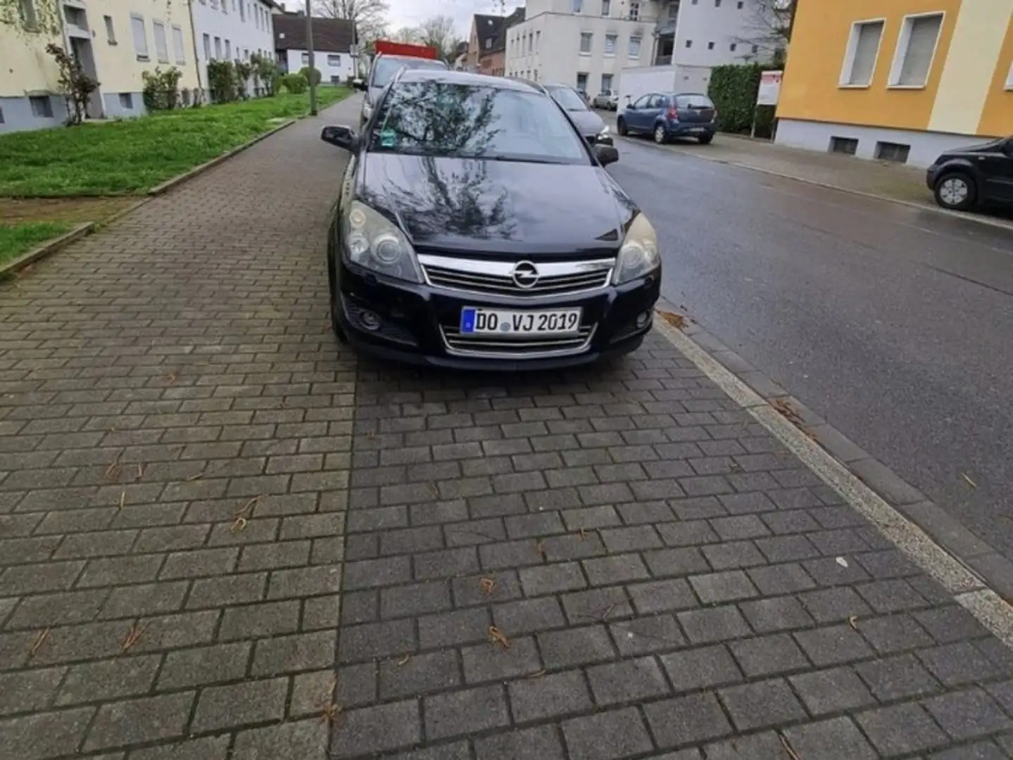 Opel Astra 1.7 CDTI Caravan DPF Cosmo Schwarz - 1