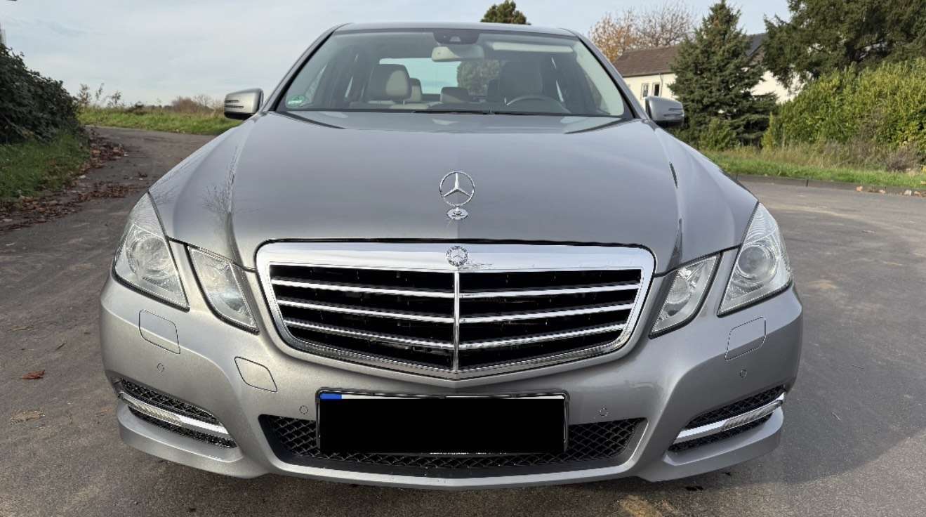 Second hand Mercedes Benz E-Class 300
