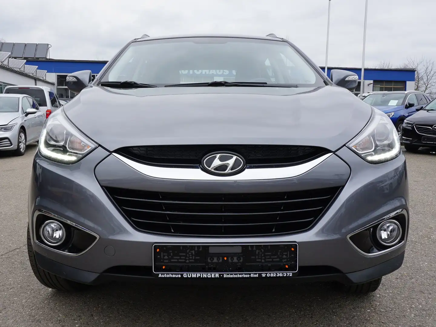 Hyundai iX35 2.0 4WD Trend !! Allrad !! Teilleder !! AHK !! Grau - 2