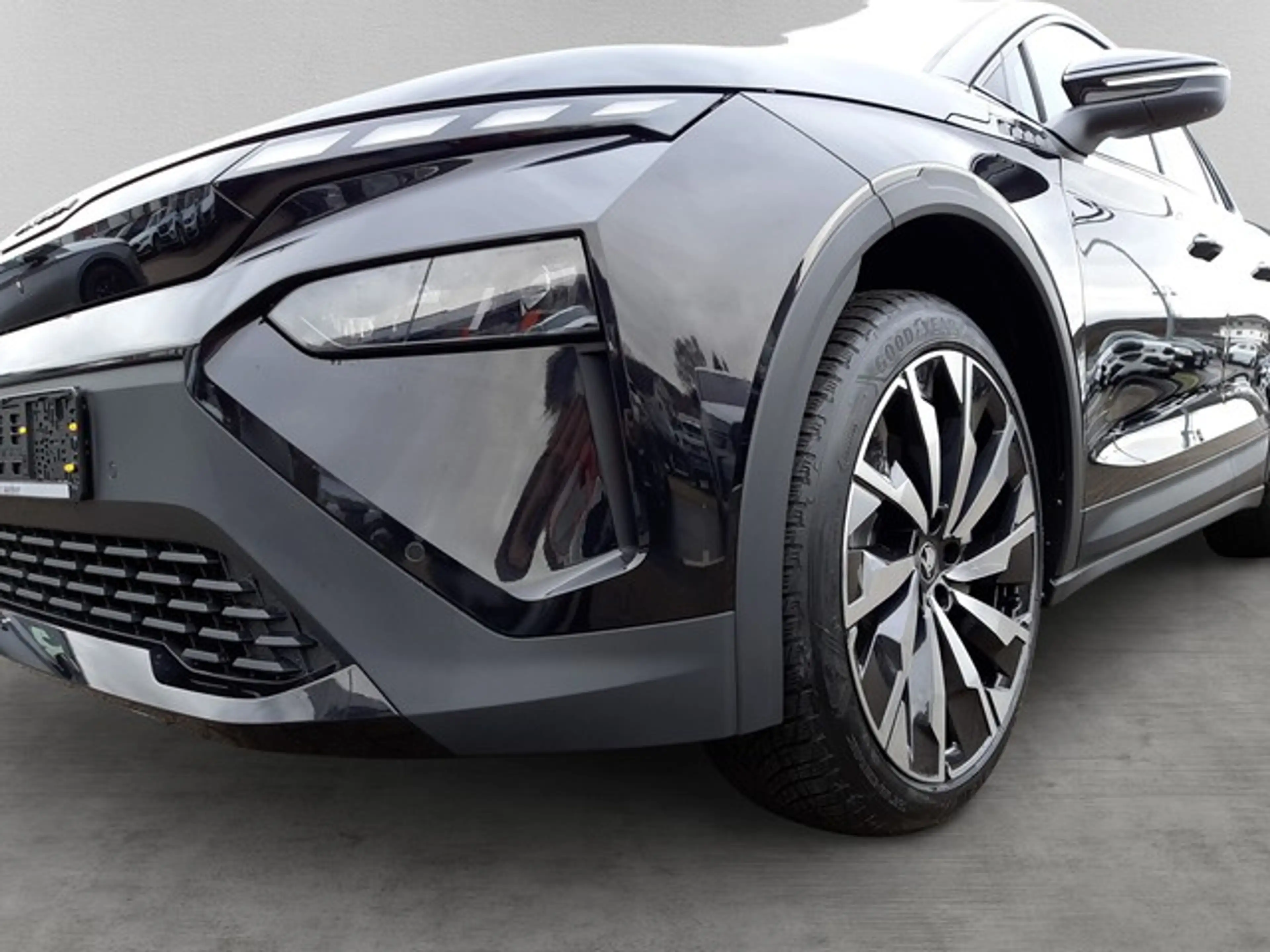 Skoda Elroq 85x Sportline AHK Matrix Kamera HuD 21" — photo 6