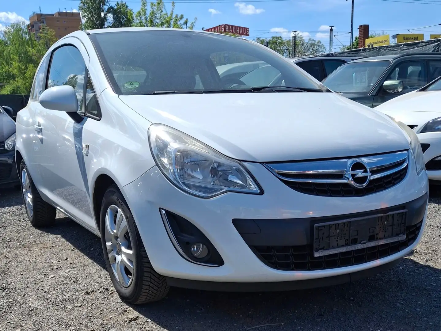 Opel Corsa Satellite Blanc - 2