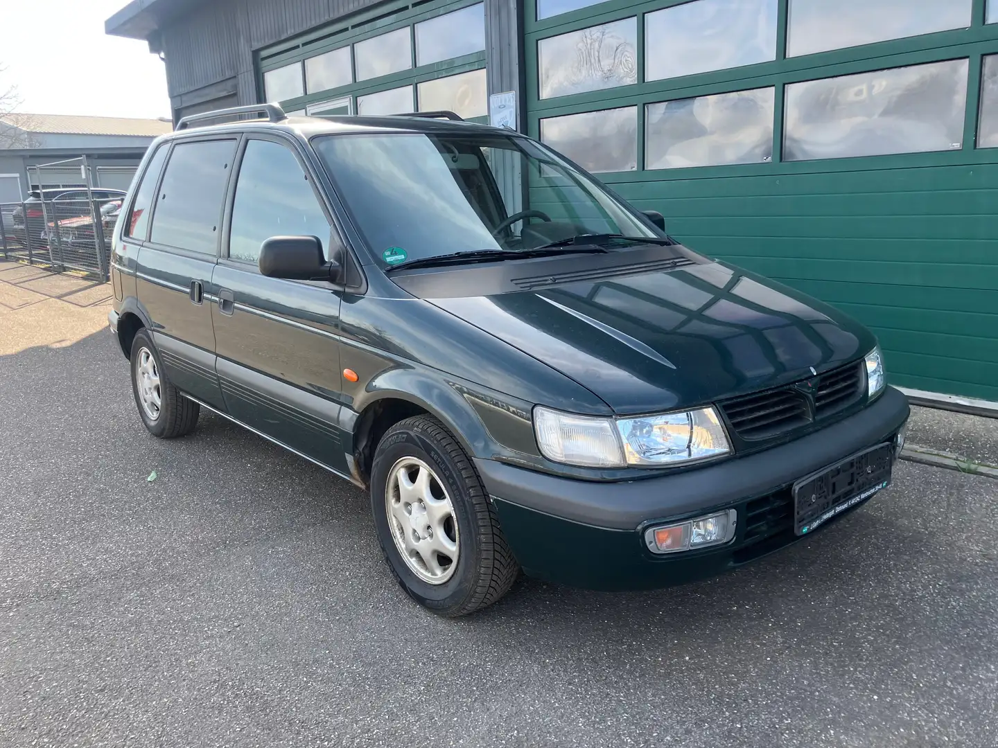 Mitsubishi Space Runner 1.8 Cool Klima Schiebetür Tüv 10-2025 Grün - 1