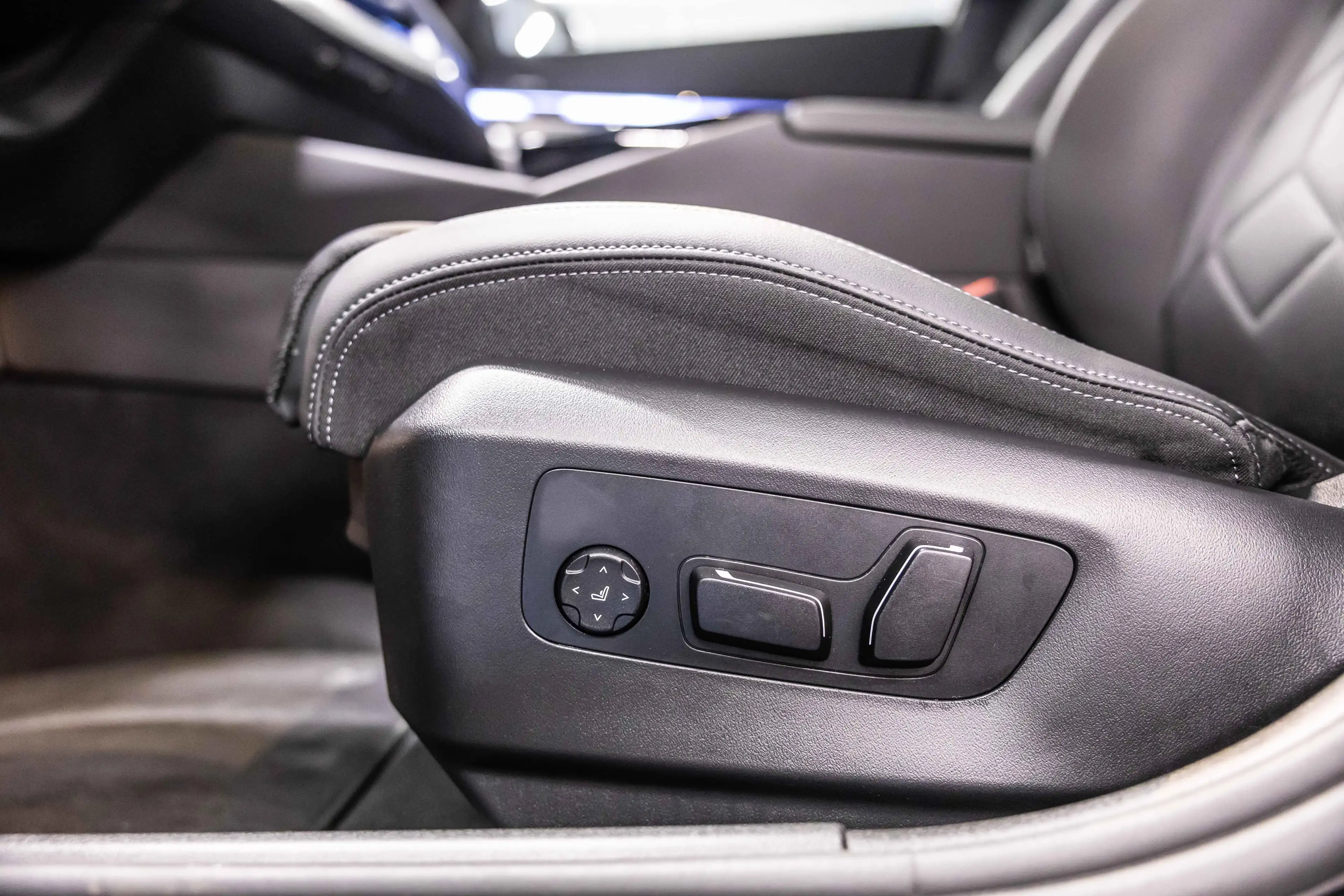 BMW i5 eDrive40 Touring M Sport | PANO | — photo 13