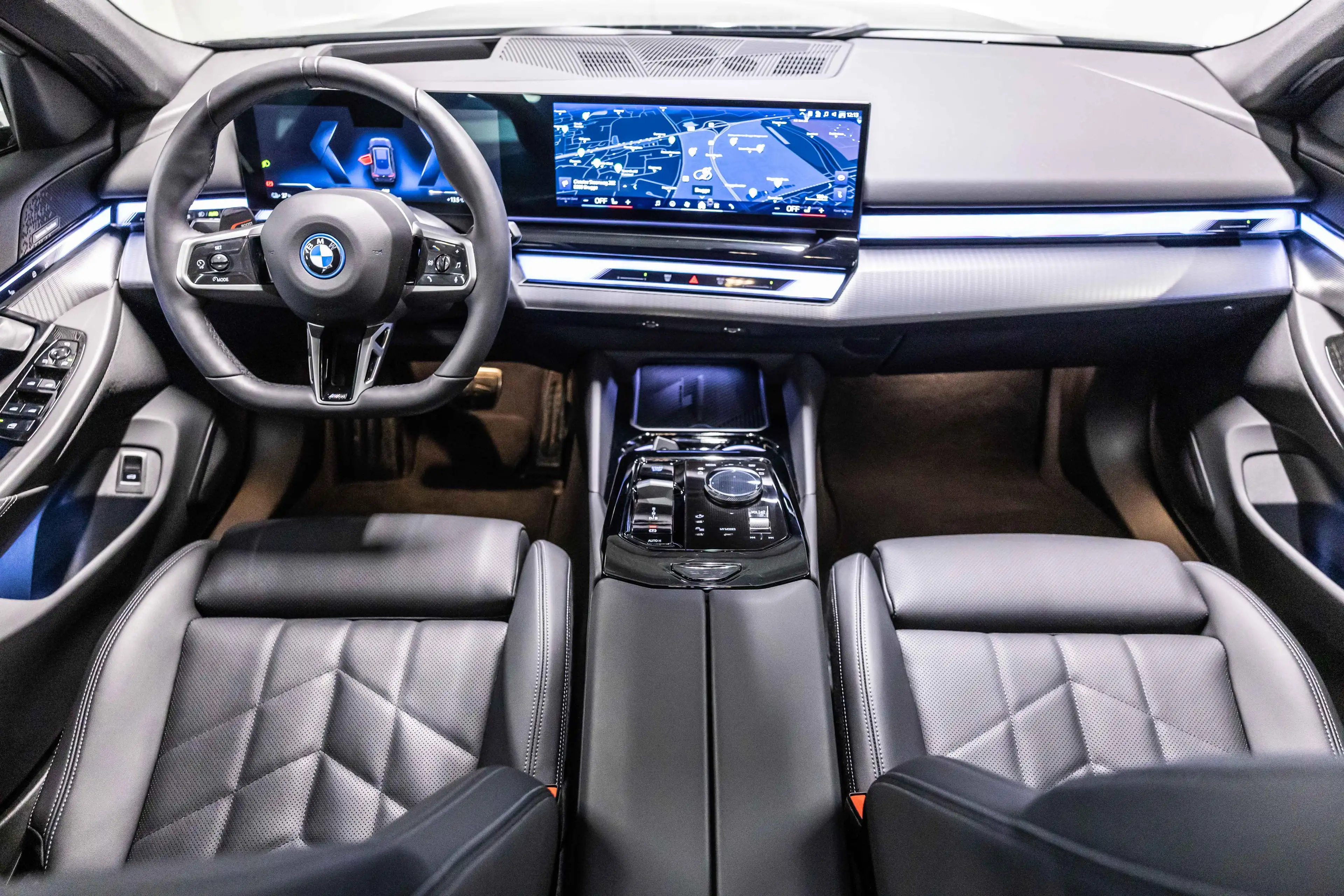 BMW i5 eDrive40 Touring M Sport | PANO | — photo 8