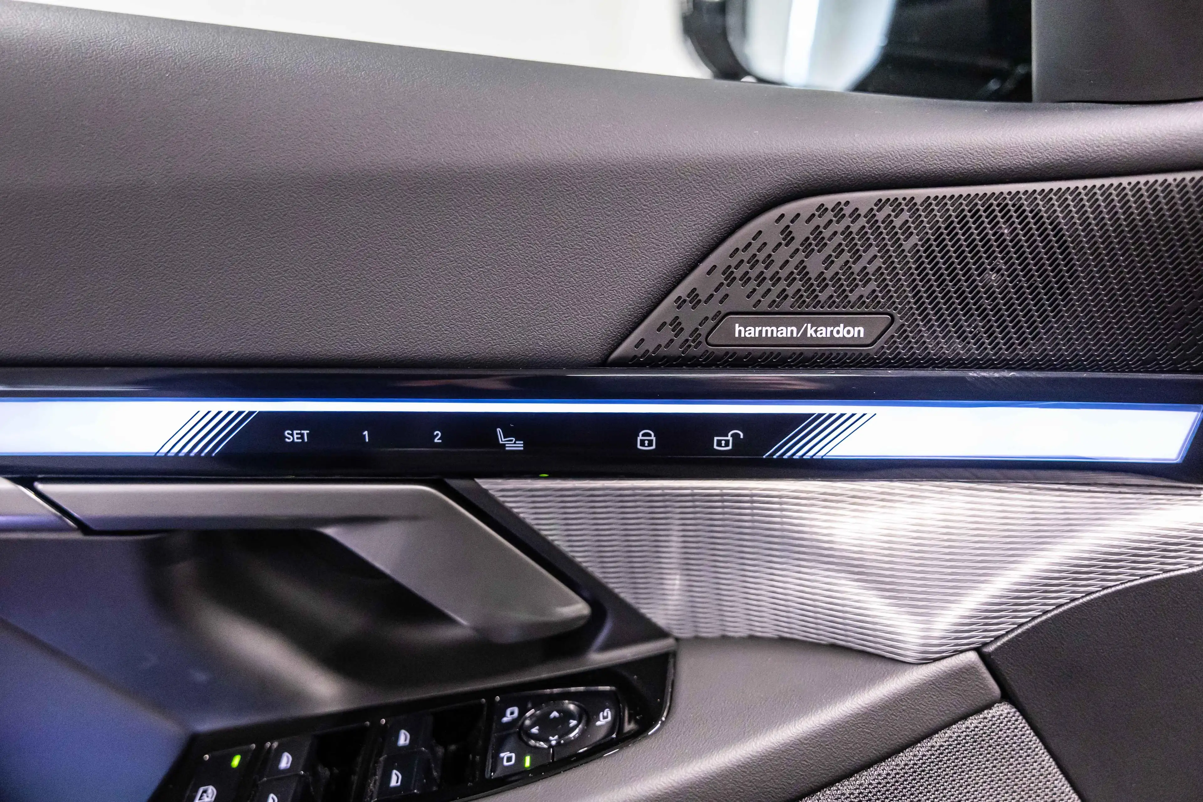 BMW i5 eDrive40 Touring M Sport | PANO | — photo 11