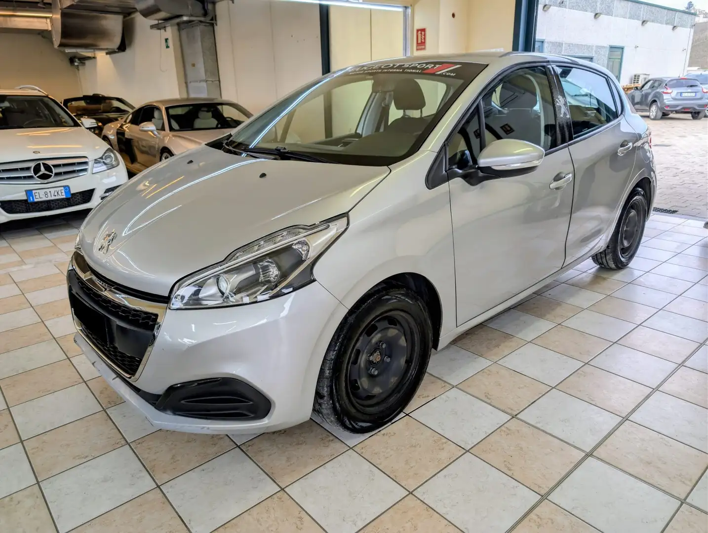 Peugeot 208 1.6 bluehdi 75cv 5 porte Silber - 2