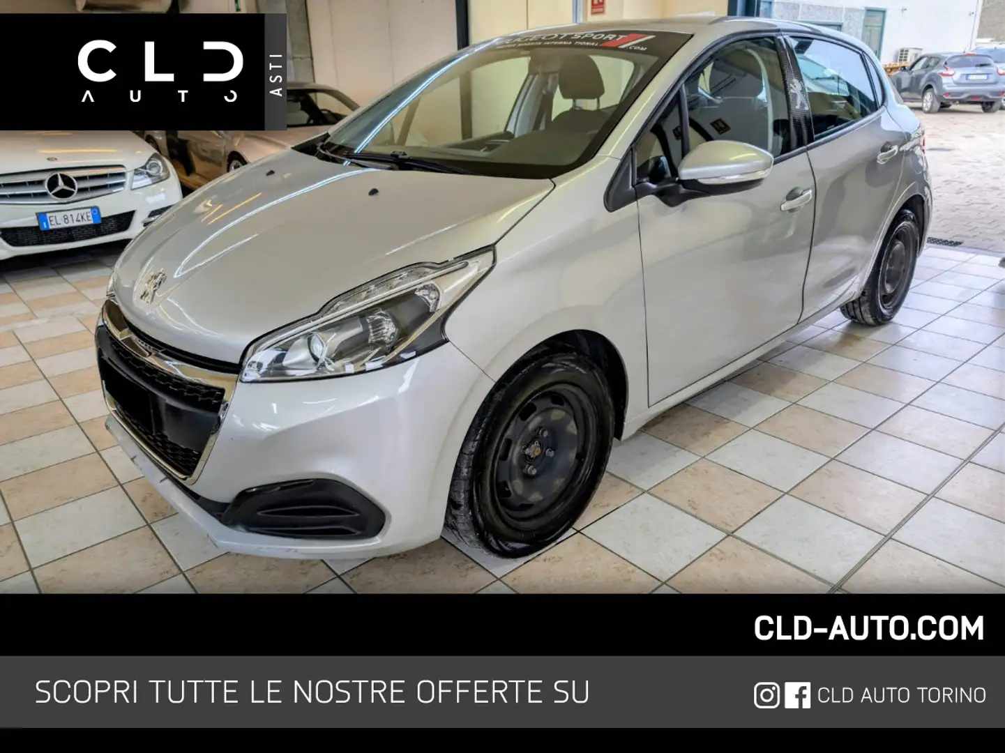 Peugeot 208 1.6 bluehdi 75cv 5 porte Silber - 1