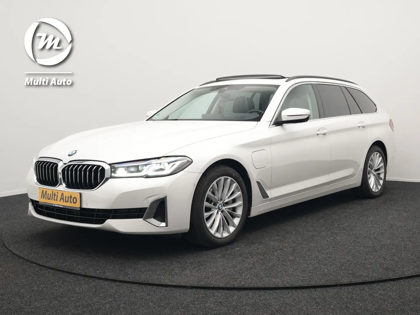 BMW 530 5-serie Touring 530e xDrive Luxury Line Plug In Hy Bianco - 1