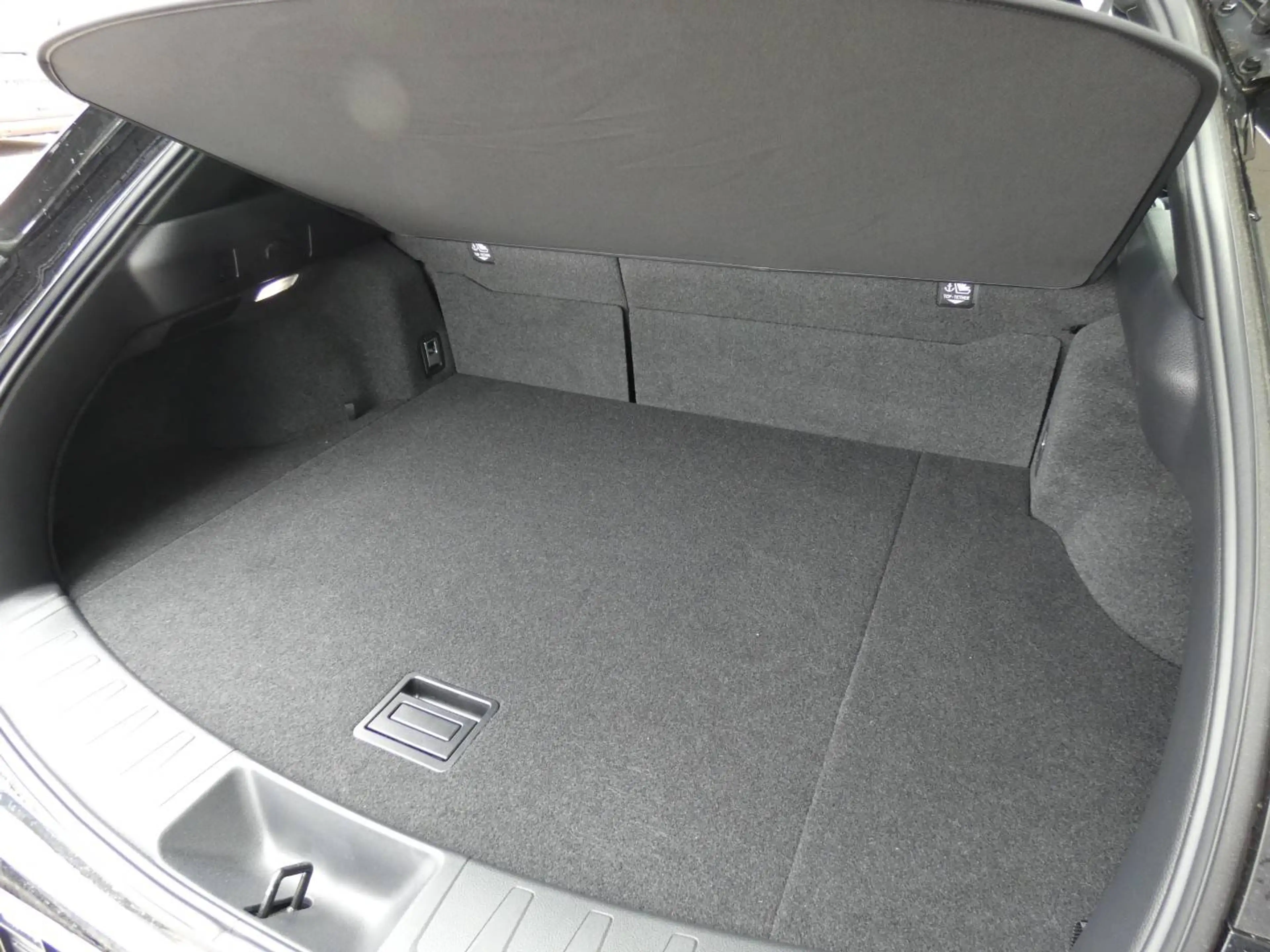 Lexus UX 250h HYBRID +ZWART LEDER +Zetelverwarming +Dodehoek +GPS +Parkeersensoren V&A +Camera — photo 15