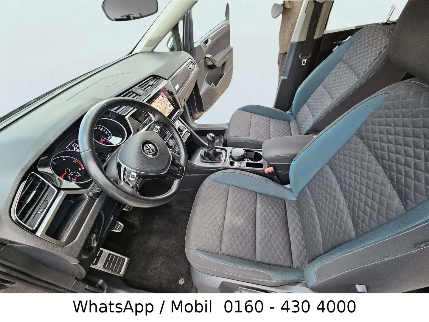 Volkswagen Touran IQ.DRIVE Start-Stopp 7 Sitze Navi Gris - 2