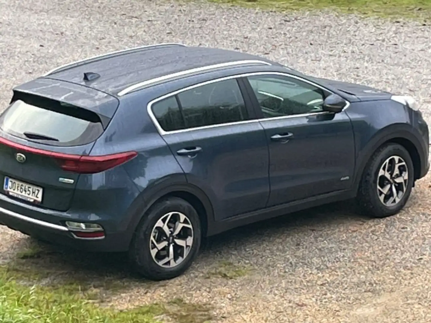Kia Sportage Sportage 1,6 CRDI SCR MHD AWD Silber Silber Blau - 1