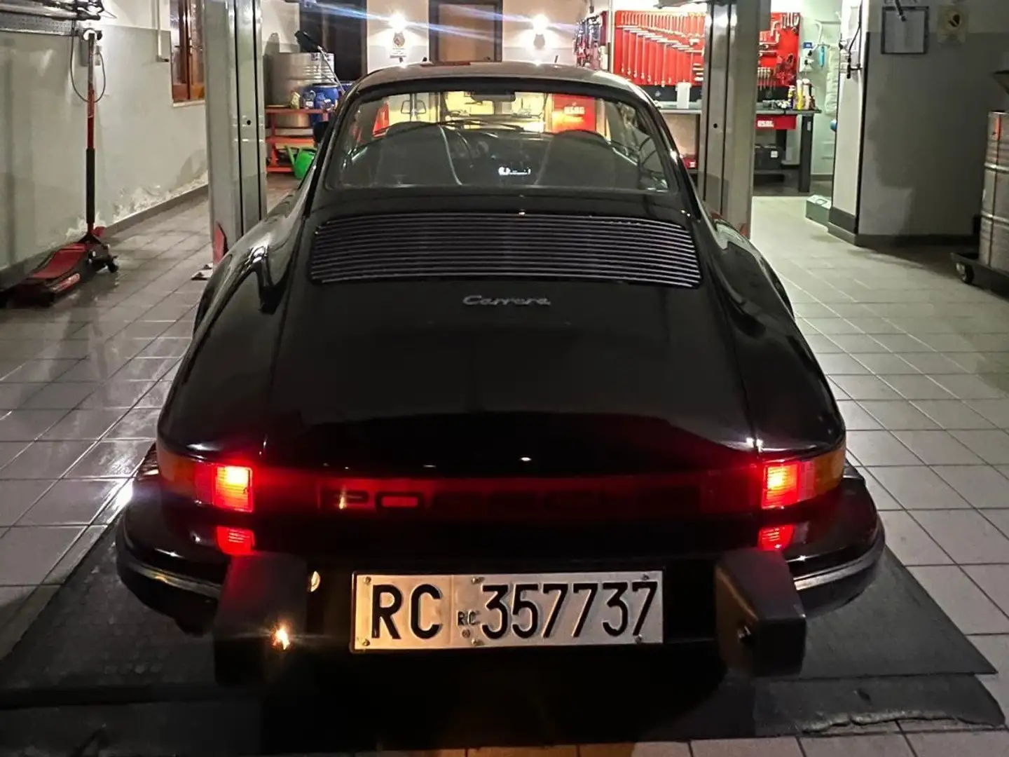 Porsche 911 Black - 2