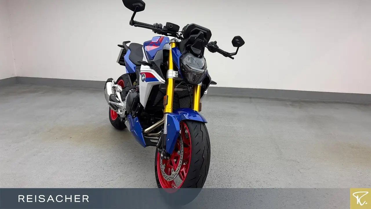BMW F 900 R