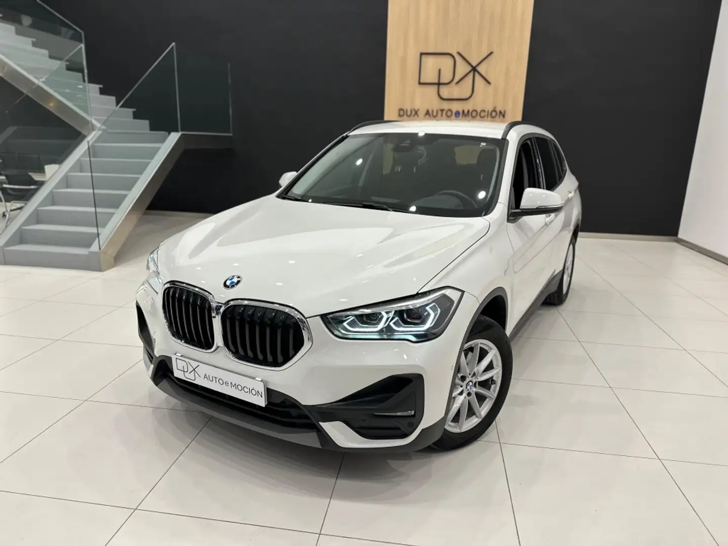 BMW X1 sDrive 18dA Blanc - 1