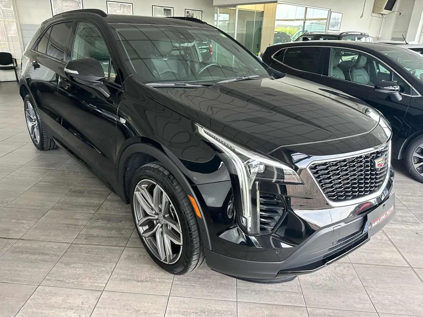 Cadillac XT4 350 TD AWD Premium Luxury Nero - 2