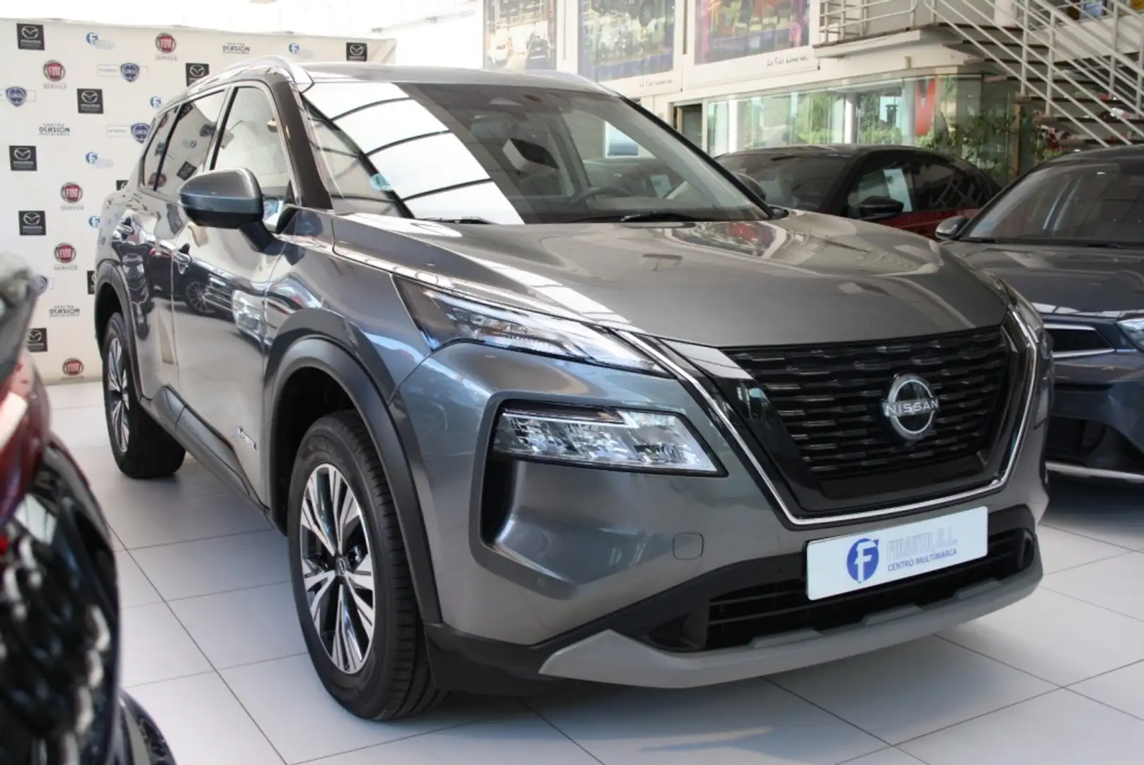 Nissan X-Trail 1.5 e-Power N-Connecta 4x2 5pl. 152kW Gris - 1