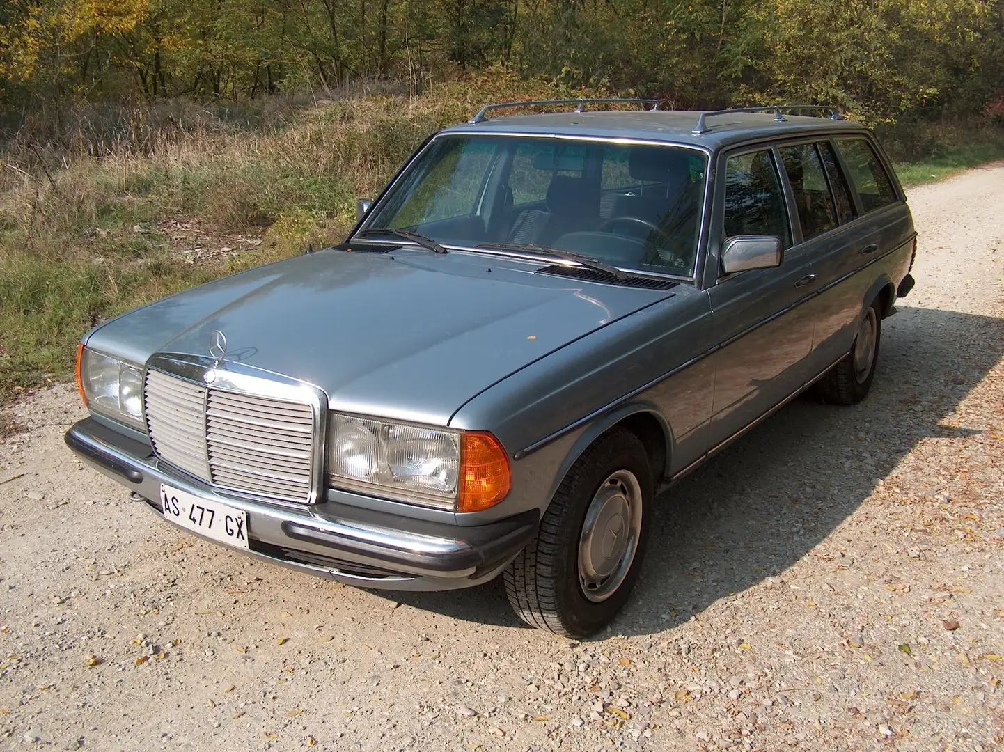 Mercedes-Benz E 200 E SW 200 T Albastru - 2
