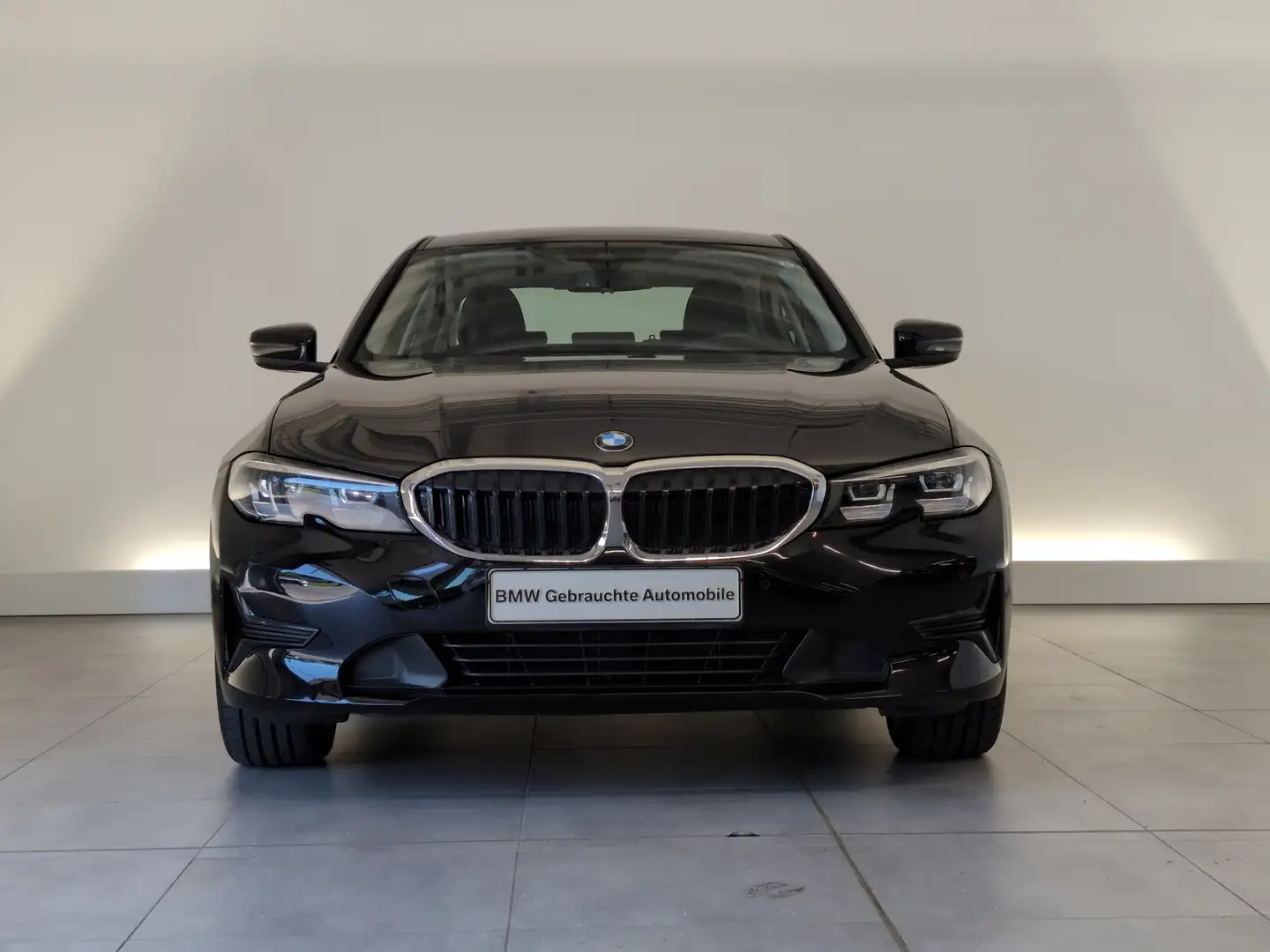 BMW 318 i Limousine DAB/SHZ/Lordose  DAB/SHZ/Lordose Noir - 2