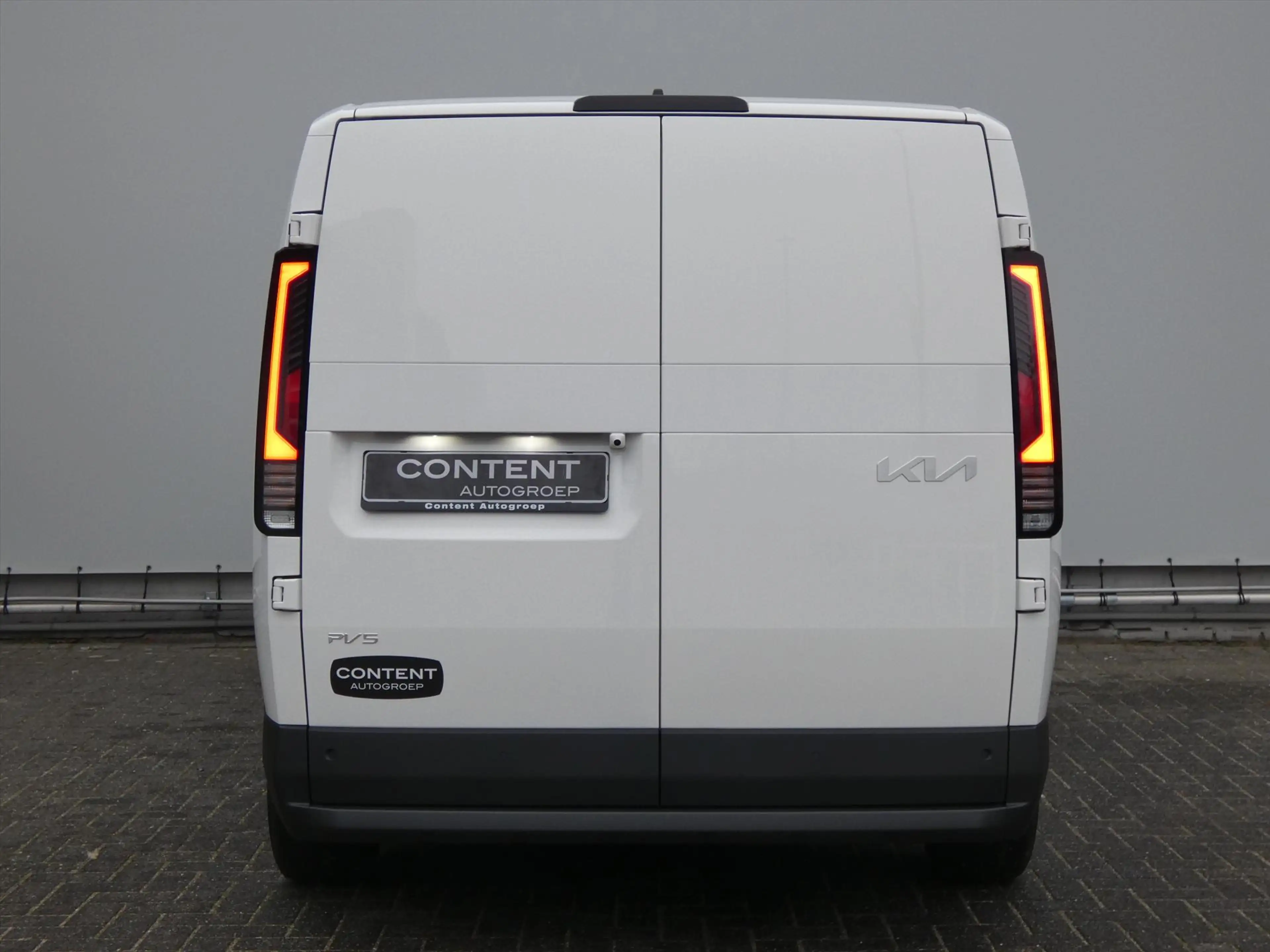 Kia PV5 Cargo GB 71,2 kWh 163pk L2H1 Elite — photo 7