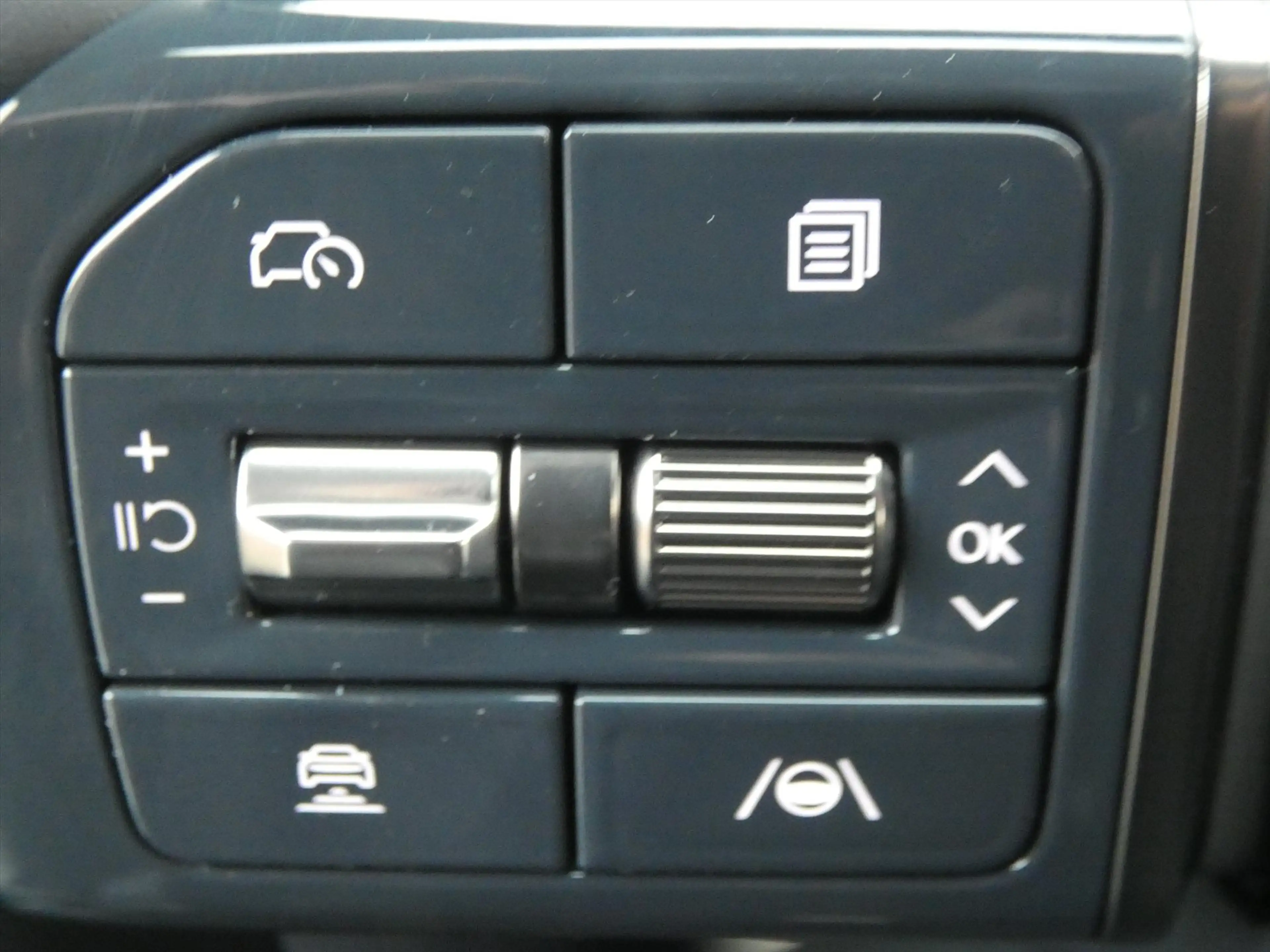 Kia PV5 Cargo GB 71,2 kWh 163pk L2H1 Elite — photo 15