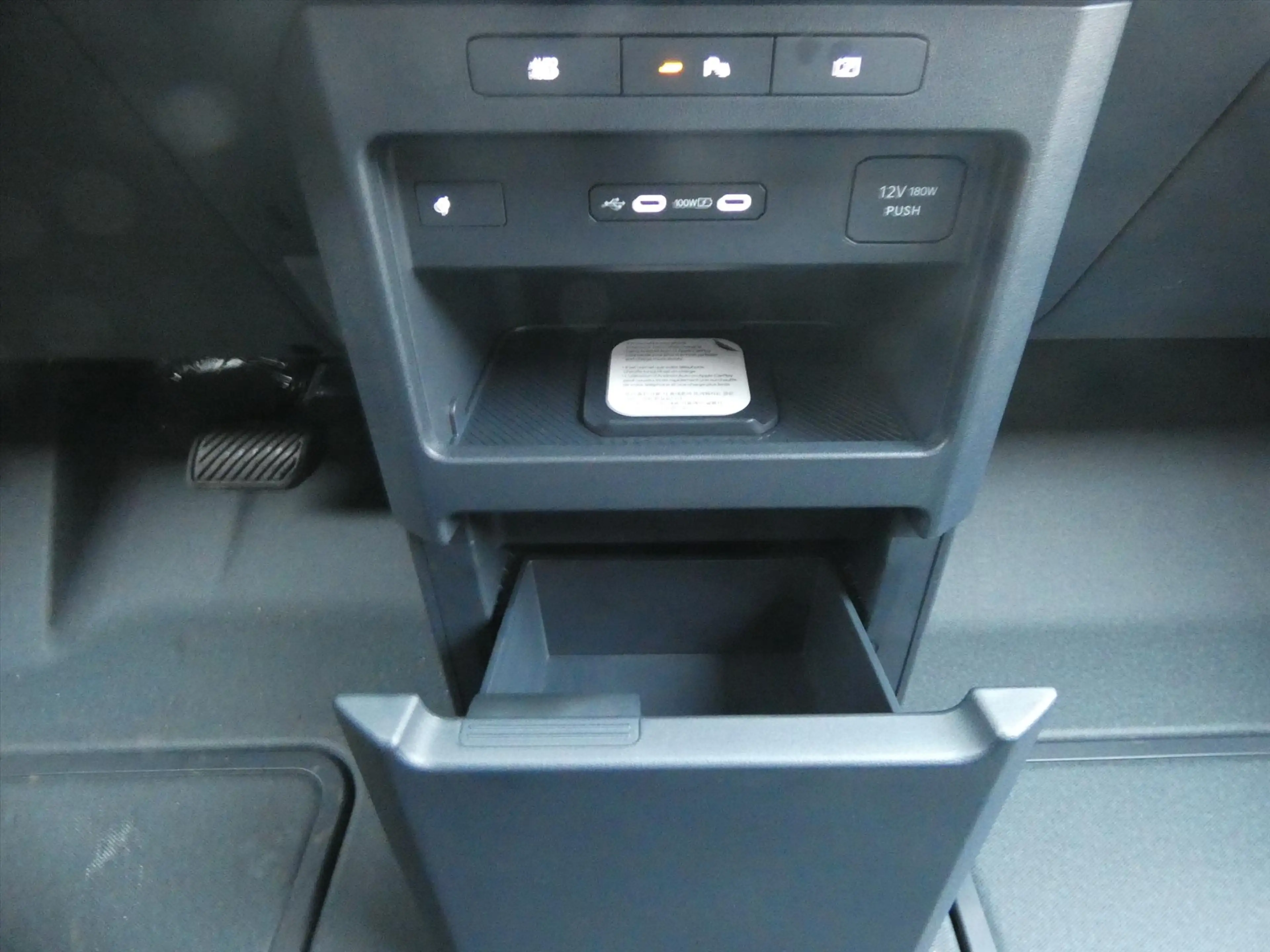 Kia PV5 Cargo GB 71,2 kWh 163pk L2H1 Elite — photo 21