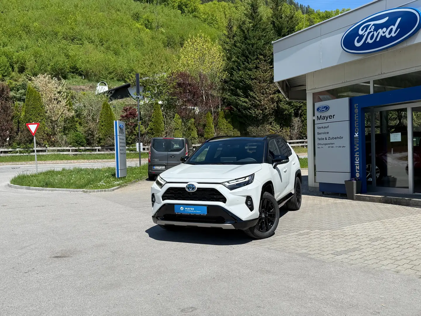 Toyota RAV 4 RAV4 2,5 Hybrid Style 2WD Aut. Weiß - 1
